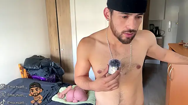 Emanuell__ live cam on StripChat