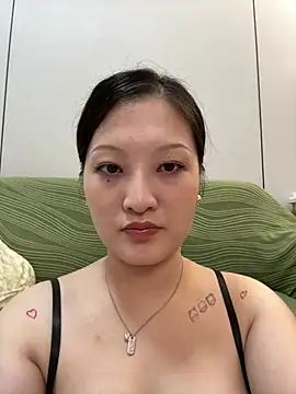 mimiss02 live cam on StripChat