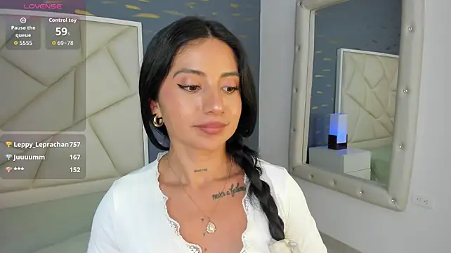 NathCinema live cam on StripChat