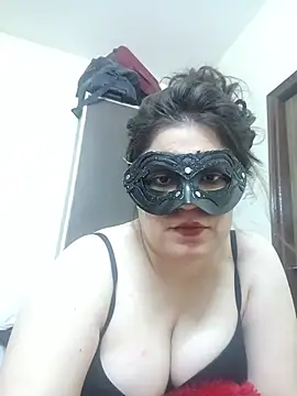 Lisa_White_Desi live cam on StripChat
