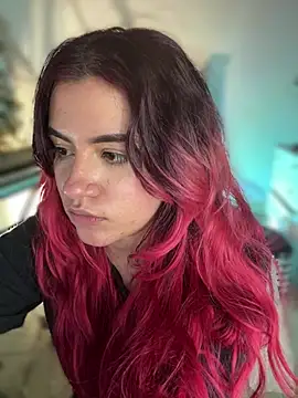 NikkiNix