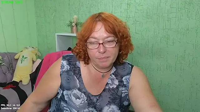 Fara_Flutte live cam on StripChat