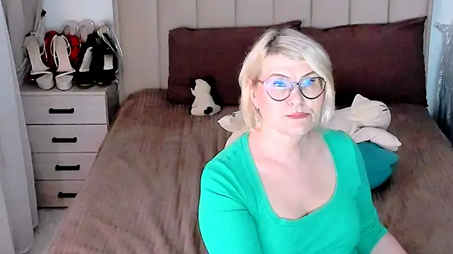 sabrinamacmarren live cam on StripChat
