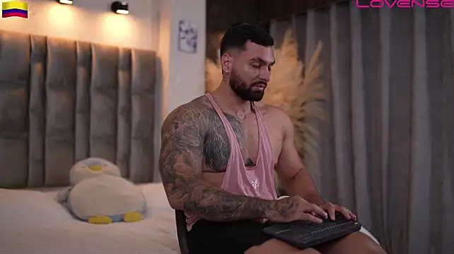john_king29 live cam on StripChat