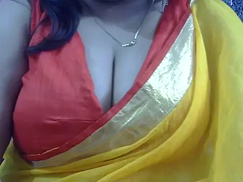 bavleen-kaur live cam on StripChat