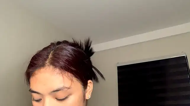 hazelanne's live room