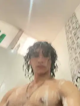 ravelover_ live cam on StripChat