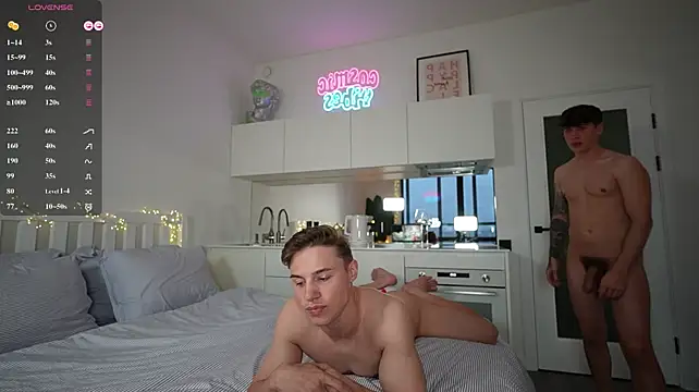 Evan__White_ live cam on StripChat