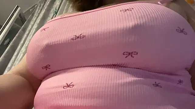 Stefani_Art live cam on StripChat