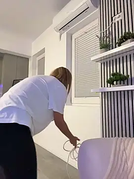 KirstieVegas