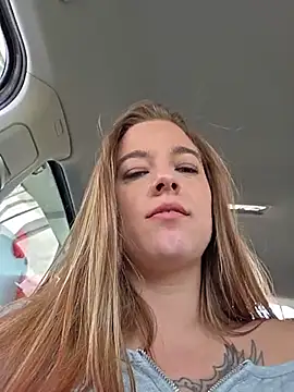 Luna_Lynn live sex cam