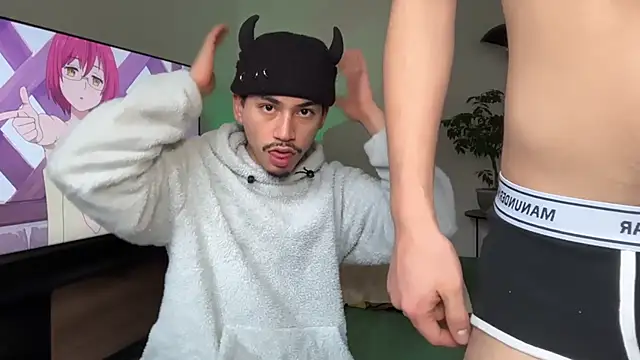 Noah_and_Steven live cam