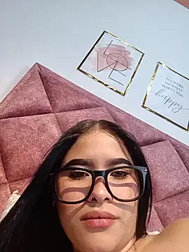 CATYEVANS10 live cam on StripChat