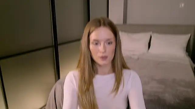 RozzitaBedberry live sex cam
