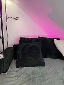 SpicyKylieFoxx live cam
