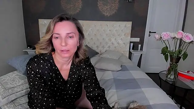 AllisonWilliams live cam on StripChat