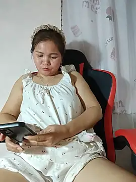 art_po19 live cam on StripChat