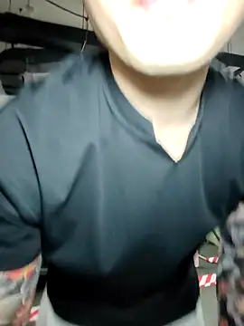 Bananadaddy-185's live cam