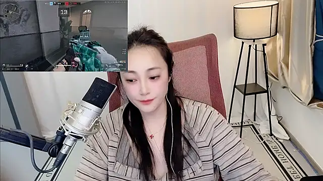 Daisy-77 live sex cam