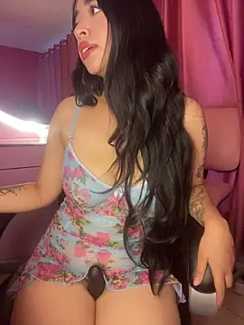 NoirDoll_ live cam on StripChat