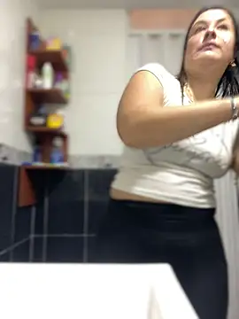 Abby-LS live cam on StripChat
