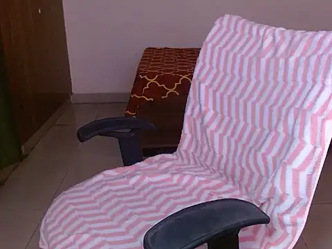 your_angel143 (F young) - remove saree