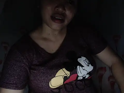 sassygirl20 live cam on StripChat