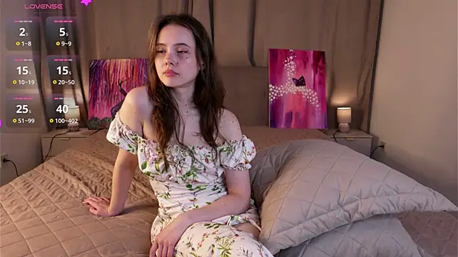 tamracotner (F young) - stand up and gently stroke my butt