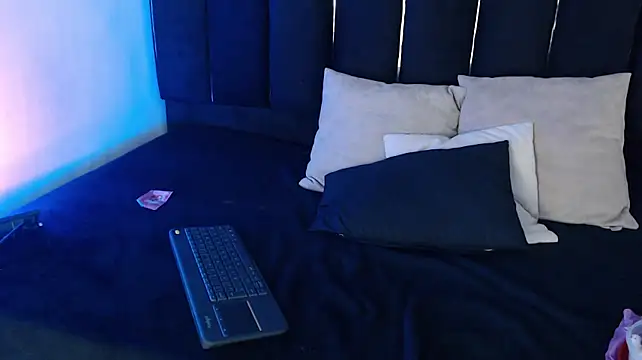 Twinkcam2 live cam on StripChat