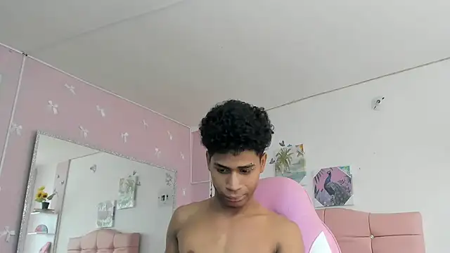 Santy_bigcock_01