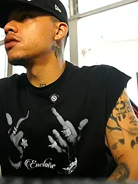 AlphaMasterXxx live sex cam