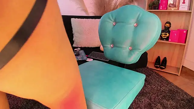 Tylla__