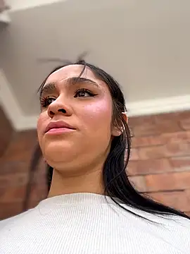 Isabella-Teen live cam