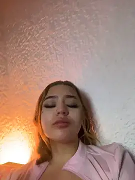 ChloeCollins__ live sex cam