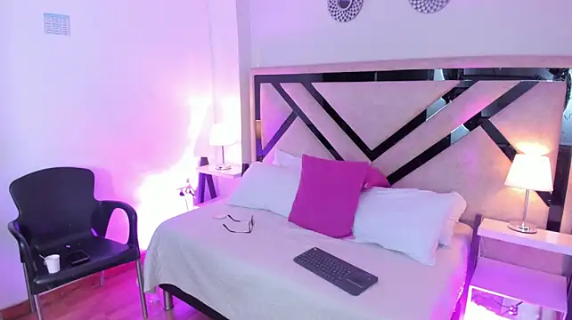 Chloe_Milf_