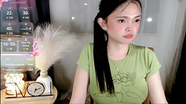 wildest_fantasy live cam on StripChat