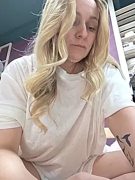 Bondgirl_013