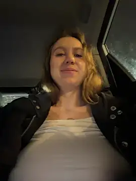 outdoor-houndour live sex cam