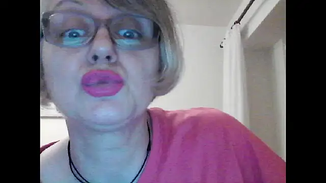 Francesca57 live cam on StripChat