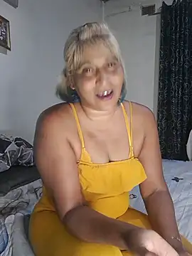 Goodgirlsue_77 live cam on StripChat