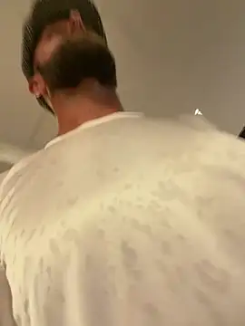 mrmoi1234 (Ask my age) - Get my clothes wet and transparent 💦