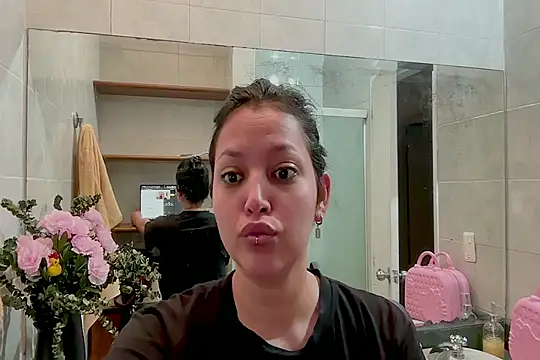 MarcellaGriffin live cam on StripChat