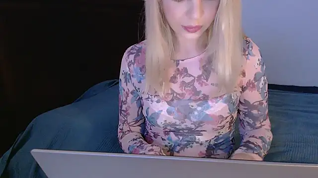 Lia_noo_regrets live cam on StripChat