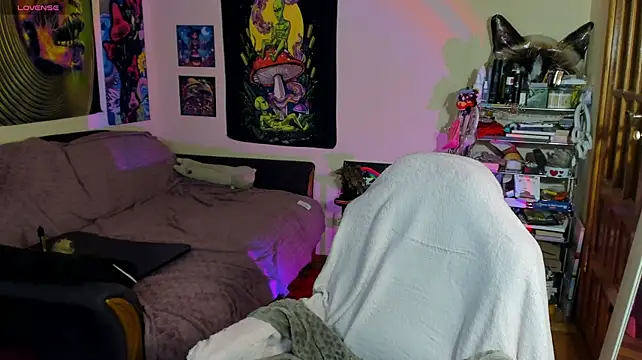 FoxFlame live cam on StripChat