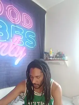 Mikaaa97 live cam
