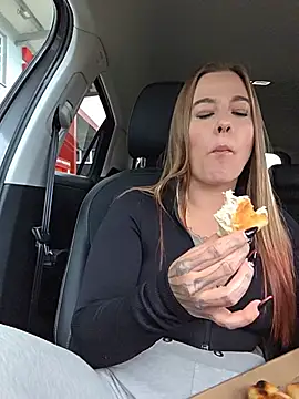 Luna_Lynn