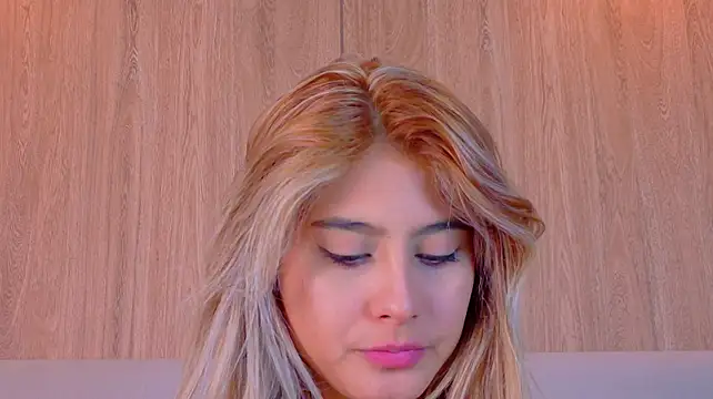 zoehangel (F young) - flash pussy