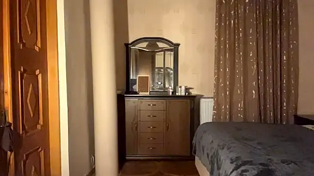 tarenogilvie (F teen) - show tits
