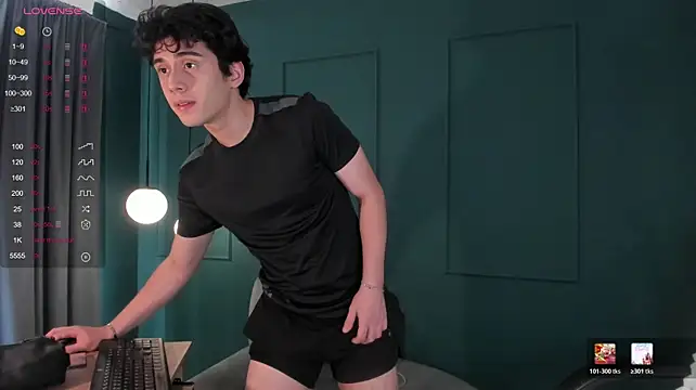 milan_saint (M twink) - striptis slow + naked body
