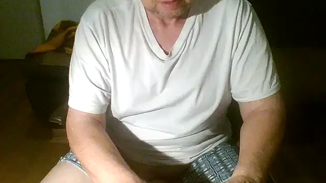 matureexhibit68 live cam on StripChat